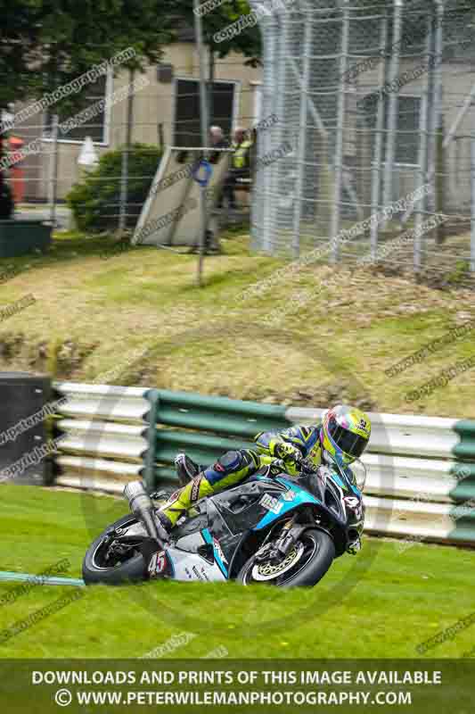 cadwell no limits trackday;cadwell park;cadwell park photographs;cadwell trackday photographs;enduro digital images;event digital images;eventdigitalimages;no limits trackdays;peter wileman photography;racing digital images;trackday digital images;trackday photos